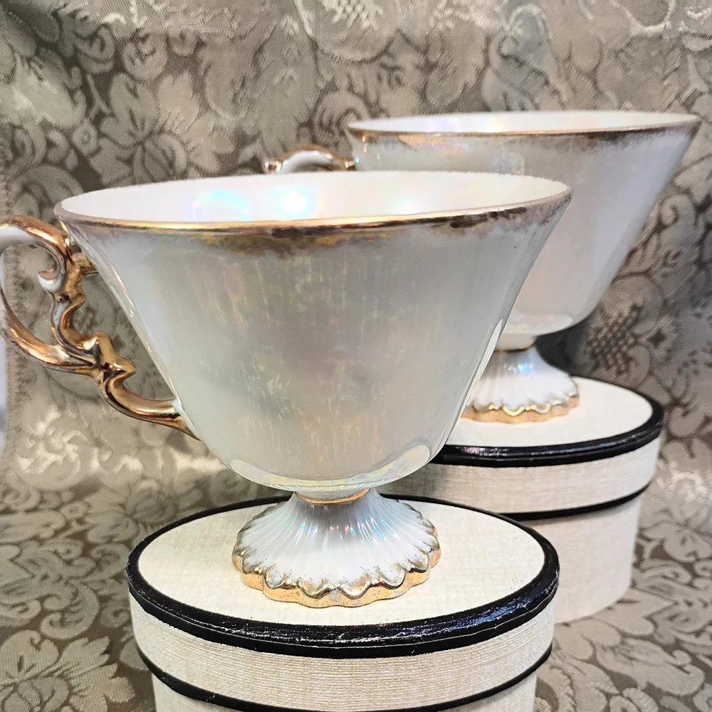 Ucagco Norleans Teacups "September Aster" - Picture 3 of 8